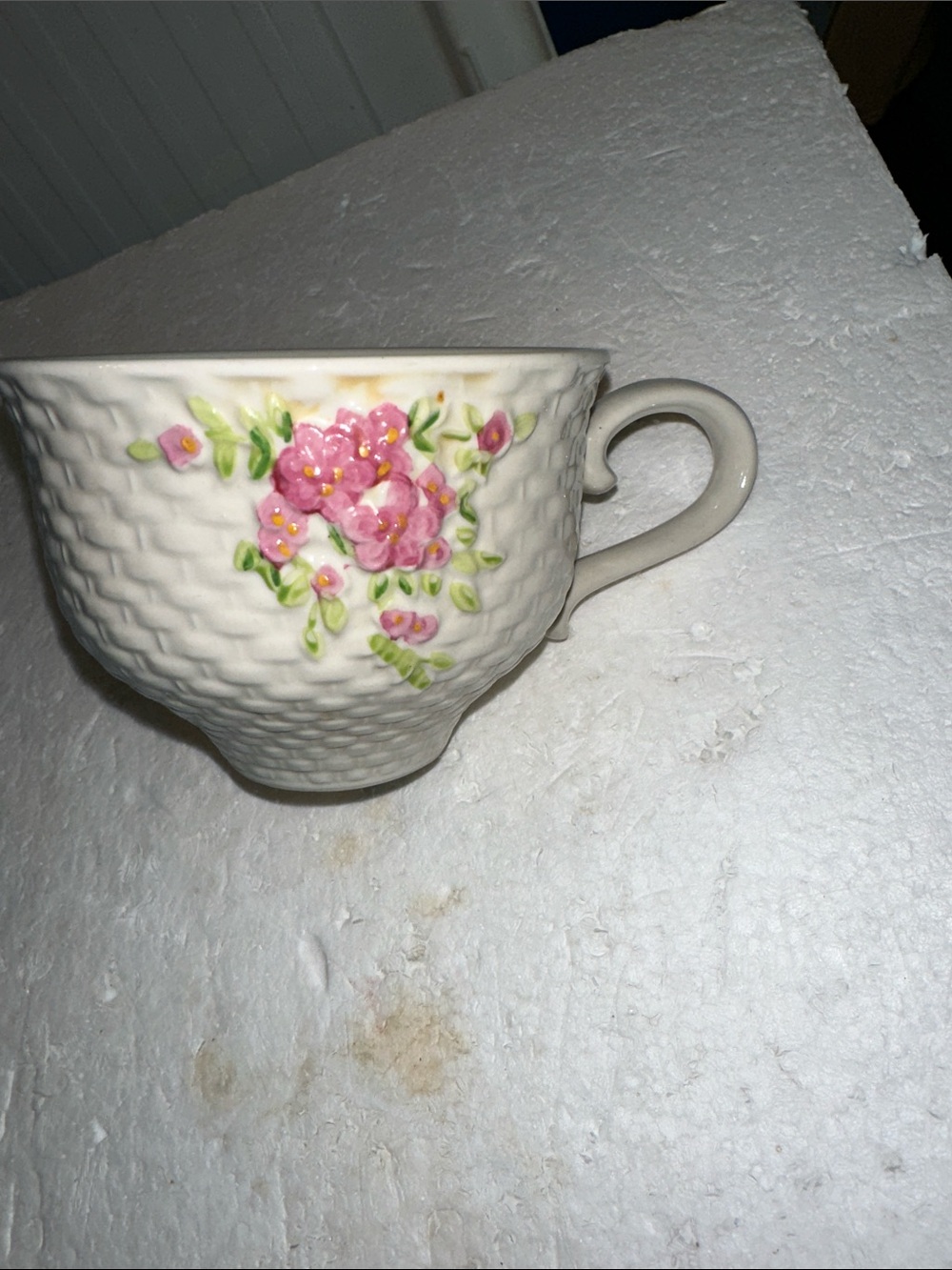 Vintage 1985 Teleflora teacup basket weave texture with floral pattern
